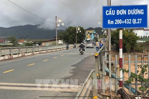 Cầu Đơn Dương thông xe tải nặng, khơi thông vận tải hàng hóa