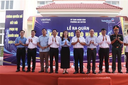Mô hình số tại cơ sở: Đưa công nghệ đến từng hộ dân