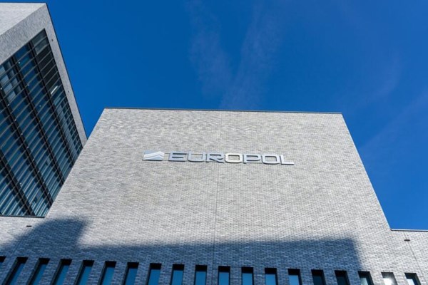 Europol triệt phá mạng lưới rửa tiền mã hóa hơn 350 triệu USD
