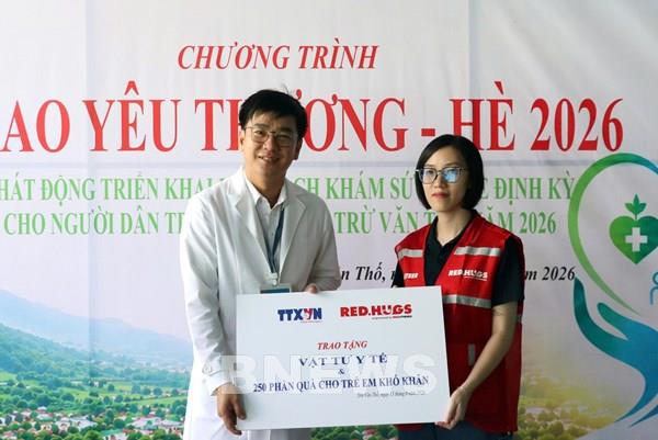 Chung tay chăm lo sức khỏe, mang niềm vui cho trẻ em khó khăn