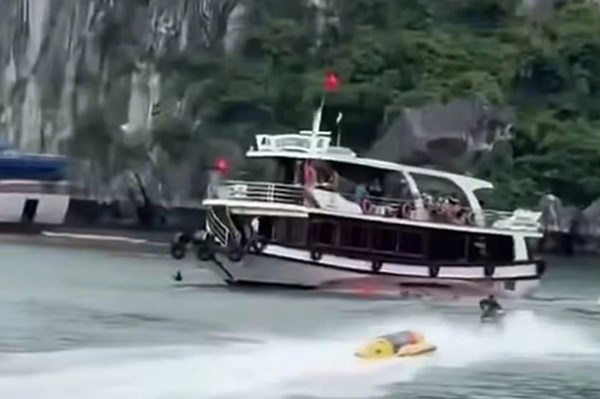 Va chạm giữa tàu du lịch và thuyền máy trên vịnh Lan Hạ, 1 người thiệt mạng