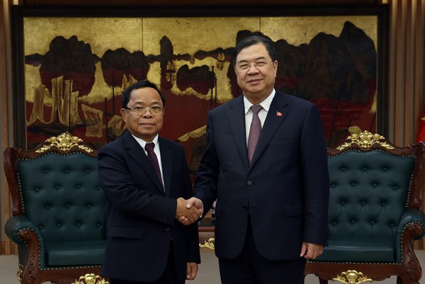 Phó Thủ tướng Thường trực Phạm Gia Túc tiếp Phó Thủ tướng, Bộ trưởng Bộ Tư pháp Lào Khăm-phăn Phôm-mạ-thắt