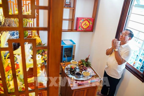 Bài văn khấn Tết Đoan Ngọ 2026 chuẩn nhất theo truyền thống
