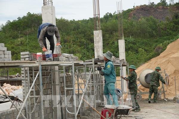 Khi người lính gieo những viên gạch tri thức nơi biên cương
