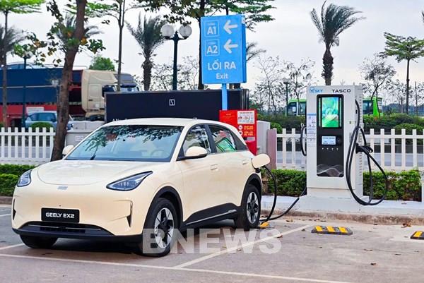 VETC ra mắt nền tảng sạc xe điện, kết nối 250 trạm toàn quốc