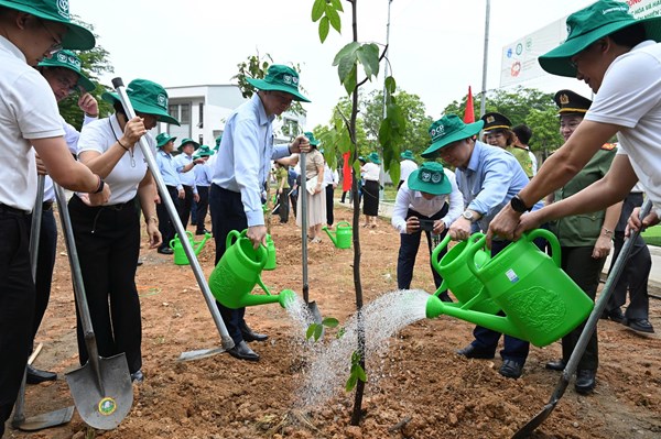 Chung tay phục hồi hệ sinh thái, ứng phó suy thoái đất và hạn hán