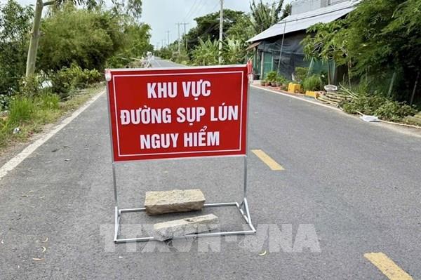 Sạt lở 80m trên tuyến giao thông huyết mạch ở An Giang