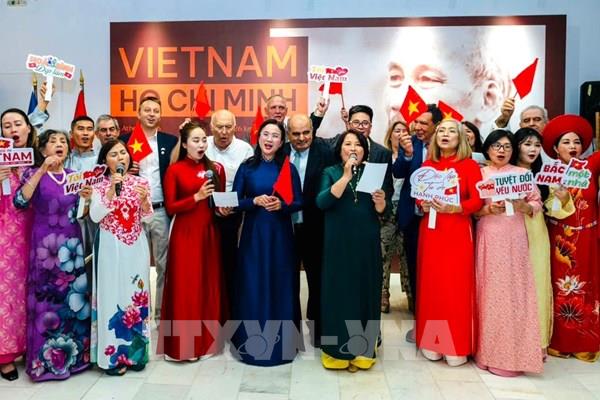“Việt Nam – Hồ Chí Minh, từ nhà yêu nước đến biểu tượng giải phóng dân tộc”