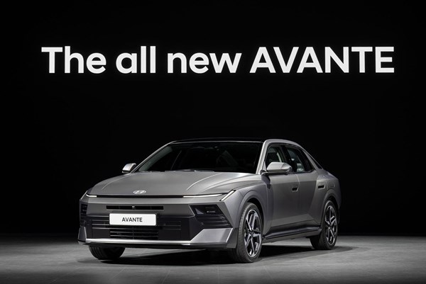Hyundai ra mắt Avante mới, tích hợp AI và mở rộng không gian
