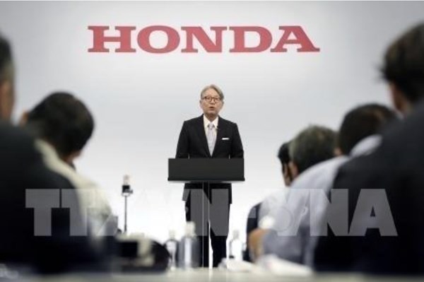 CEO Honda xin lỗi cổ đông, hẹn đưa hãng trở lại tăng trưởng sau 3 năm