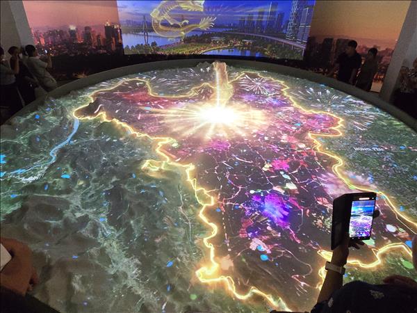Công nghệ 3D Mapping hấp dẫn người xem tại Triển lãm quy hoạch Hà Nội 100 năm