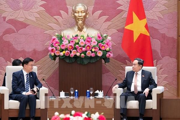 Chủ tịch Quốc hội Trần Thanh Mẫn tiếp Đoàn đại biểu Viện nghiên cứu kinh tế Kimhakmin E-roun (Hàn Quốc)