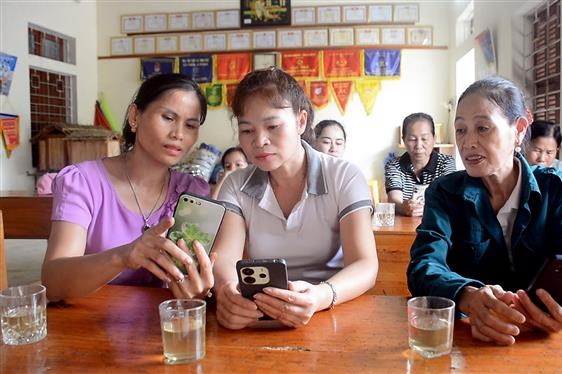 Thu hẹp khoảng cách số cho phụ nữ dân tộc thiểu số