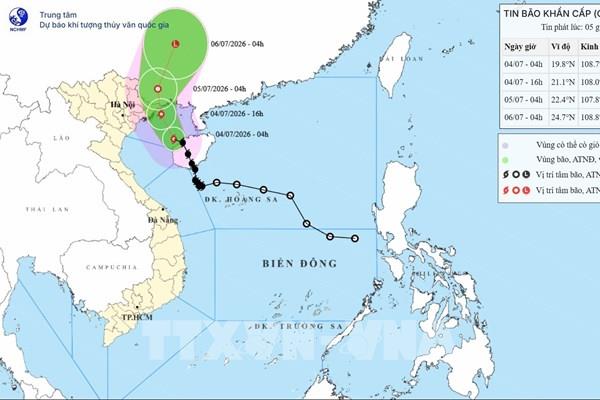 Bão số 1 tăng tốc, cảnh báo dông lốc trước khi đổ bộ