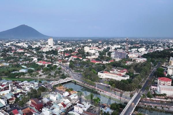 Kinh tế Tây Ninh bứt phá: GRDP tăng 10%, dẫn đầu cả nước