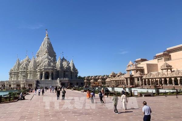 Khám phá ngôi đền Hindu lớn nhất nước Mỹ