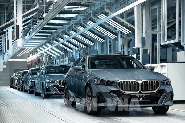 BMW triệu hồi gần 11.000 xe tại Nam Phi do nguy cơ cháy nổ