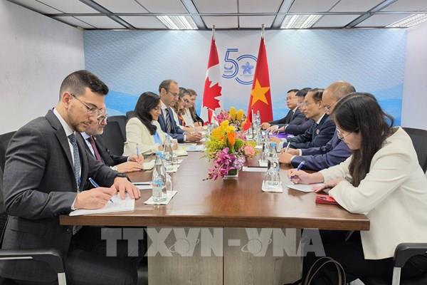 Hội nghị AMM-59: Việt Nam thúc đẩy hợp tác với Canada và New Zealand