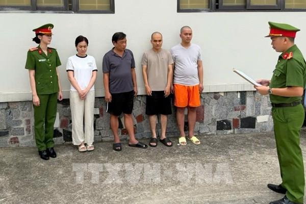 Khởi tố thêm 4 bị can về tội "Buôn lậu", thu giữ thêm 354 viên kim cương