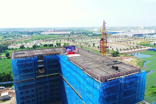 Tập đoàn Hòa Phát cất nóc công trình hơn 800 căn hộ nhà ở xã hội KCN Yên Mỹ II