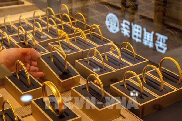 Biến động mạnh trên thị trường tài chính toàn cầu khi căng thẳng Trung Đông leo thang