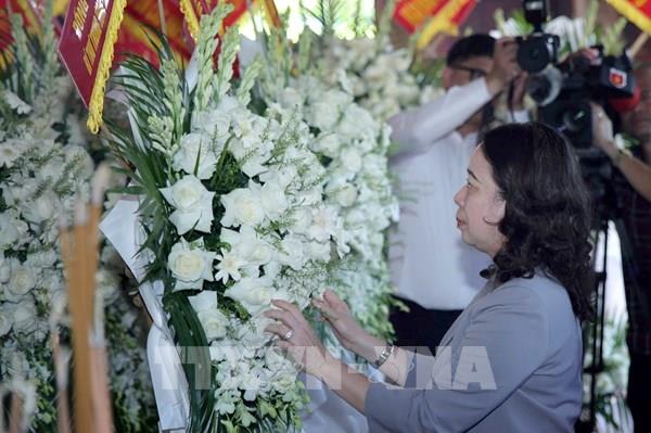 Lãnh đạo Đảng, Nhà nước dâng hương, dự lễ truy điệu các Anh hùng liệt sĩ tại Nghệ An, Tuyên Quang