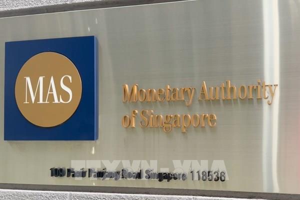 Singapore thắt chặt chính sách tiền tệ