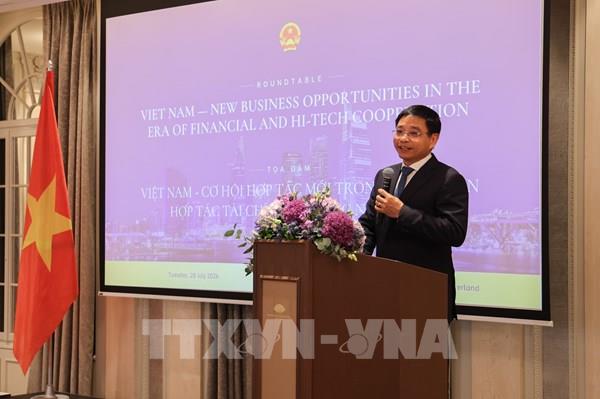 Khuyến khích nhà đầu tư Thụy Sĩ tham gia phát triển Trung tâm tài chính quốc tế tại Việt Nam