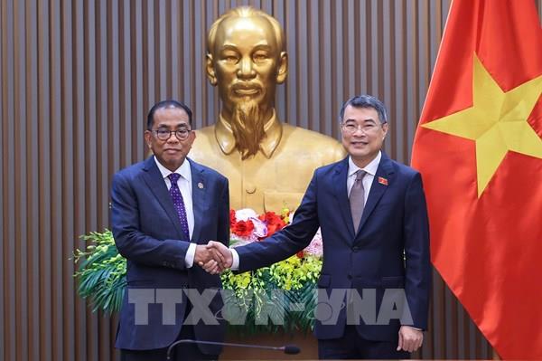 Thủ tướng Lê Minh Hưng tiếp Bộ trưởng Quốc phòng Malaysia