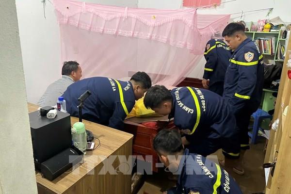 Sơn La hỗ trợ người dân di dời khỏi nơi nguy hiểm do mưa lũ