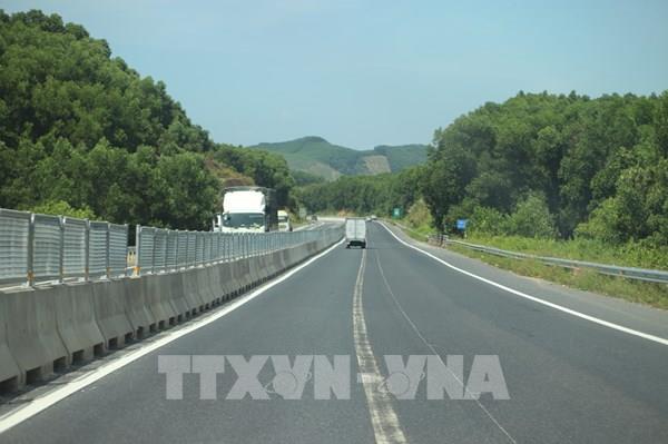Cao tốc La Sơn - Hòa Liên đạt 99%, sắp thông xe 4 làn