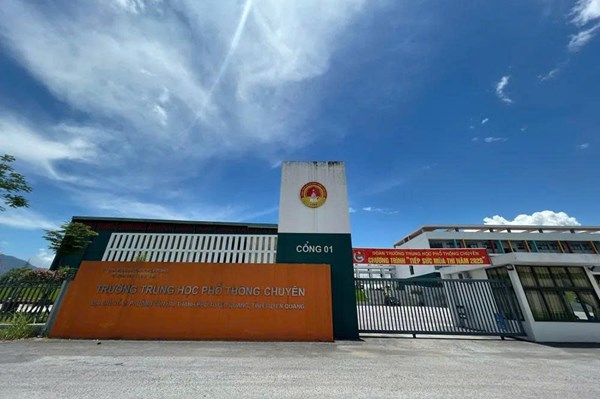 Thay nhân sự làm công tác thi Tuyên Quang