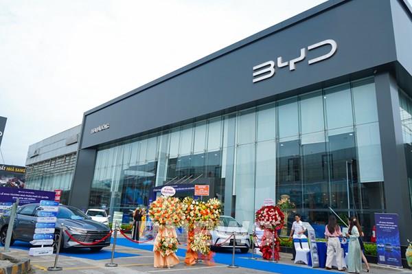 BYD mở rộng mạng lưới phân phối, khai trương showroom tại Hà Đông