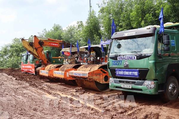 Bàn giao gần 260 ha đất phục vụ 3 đường kết nối sân bay Long Thành