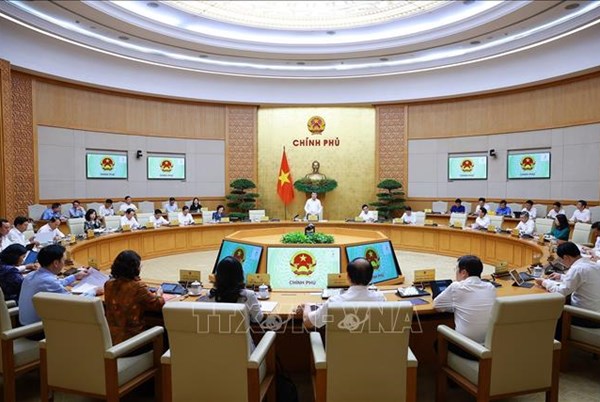 Trong tháng 10/2026, các bộ hoàn thành việc sắp xếp tổ chức bộ máy gắn với phân cấp, phân quyền