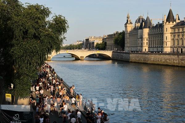 Nắng nóng cực đoan làm thay đổi cục diện thị trường bất động sản Pháp