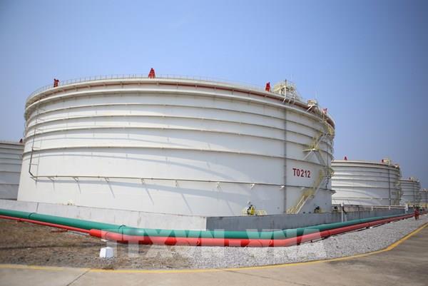 Thị trường dầu mỏ thế giới tiếp tục thiếu hụt trong năm 2026