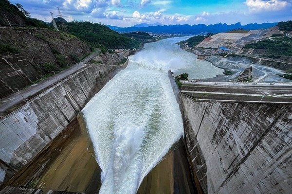 16 giờ ngày 18/8, mở 1 cửa xả đáy hồ thủy điện Hòa Bình