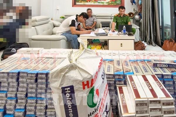 Bắt quả tang 4 đối tượng vận chuyển, tàng trữ hơn 28.000 bao thuốc lá lậu