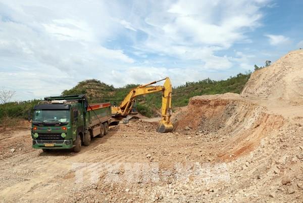 Nhiều dự án lớn ở Khánh Hòa đứng trước nguy cơ đói vật liệu san lấp
