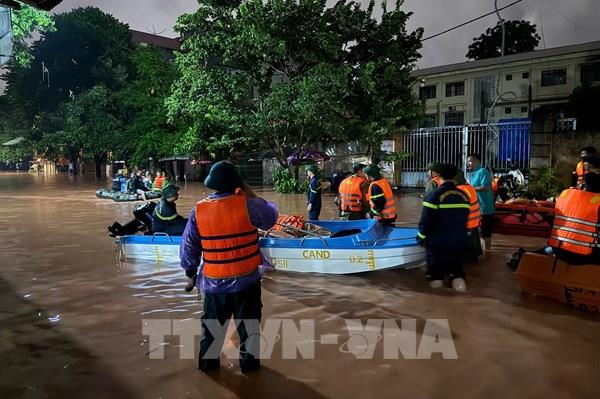 Lạng Sơn di dời hàng chục hộ dân vùng ngập sâu ven sông Kỳ Cùng