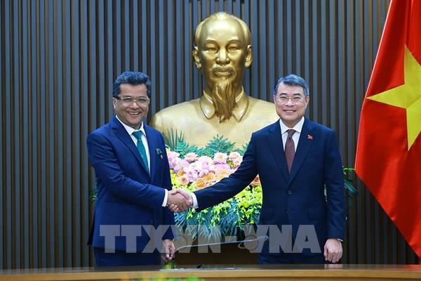 Thủ tướng Lê Minh Hưng tiếp Quốc vụ khanh Bộ Ngoại giao Ấn Độ
