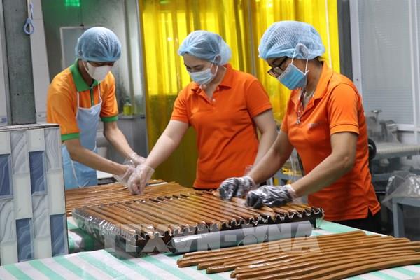 Sở hữu 61% diện tích cả nước, Vĩnh Long biến cây dừa thành “mỏ vàng”