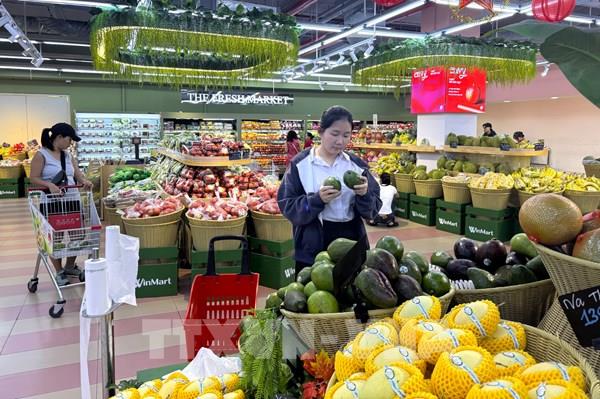 Tiêu dùng trong nước tăng hơn 13%, du lịch tiếp đà bứt phá