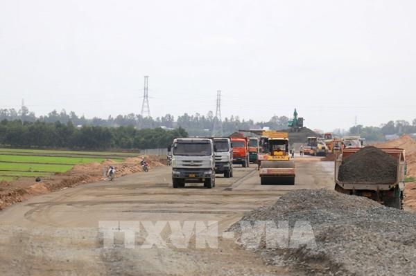 Thi công xuyên Lễ 2/9 trên cao tốc Châu Đốc - Cần Thơ qua An Giang
