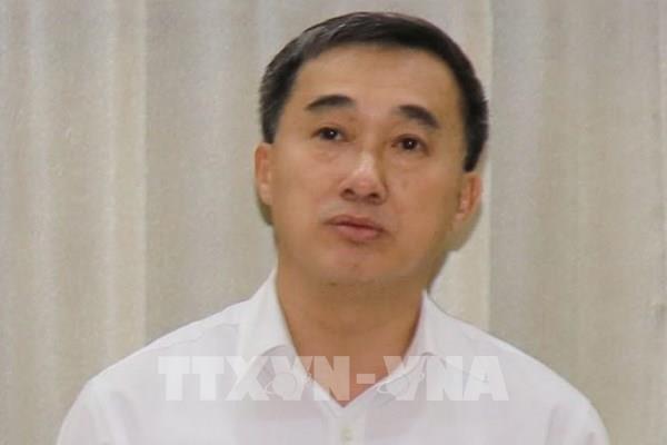 Khởi tố Thứ trưởng Bộ Y tế Trần Văn Thuấn về tội "Nhận hối lộ"