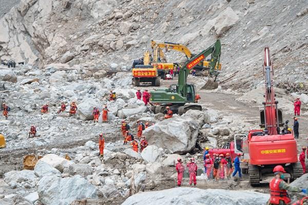 Trung Quốc: Gần 600.000 người sơ tán, hơn 100 ngôi nhà sập do mưa bão