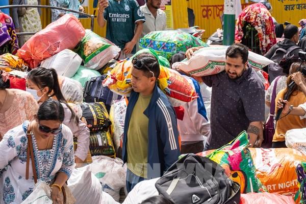 Giải cứu công nhân mắc kẹt trong đường hầm thủy điện Nepal sau lũ