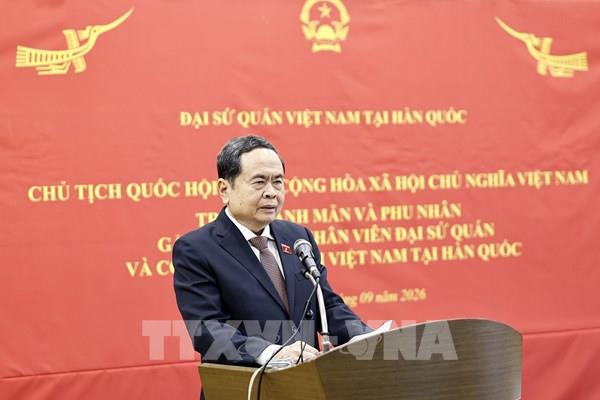 Chủ tịch Quốc hội Trần Thanh Mẫn gặp gỡ cộng đồng người Việt Nam tại Hàn Quốc