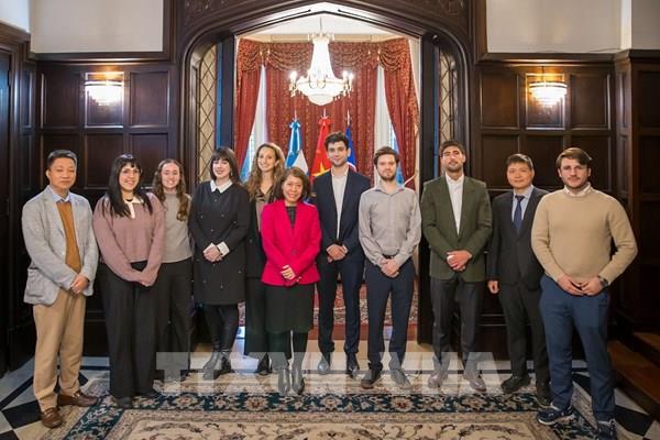Chuyên gia trẻ Argentina quan tâm chính sách đối ngoại và hội nhập của Việt Nam